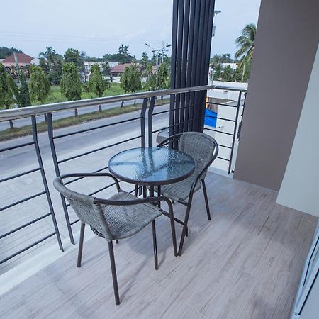 Rovira Suites Dumaguete City Ngoại thất bức ảnh