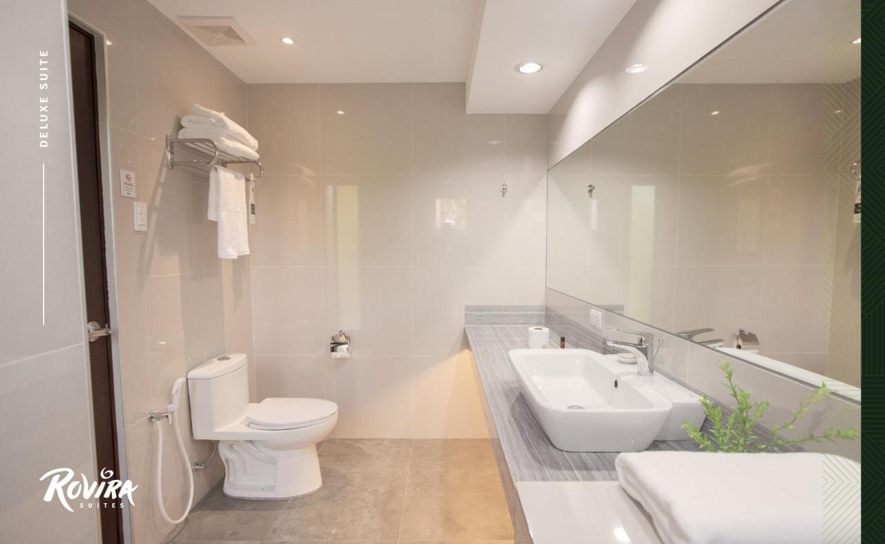 Rovira Suites Dumaguete City Ngoại thất bức ảnh