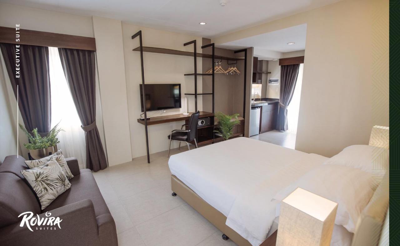 Rovira Suites Dumaguete City Ngoại thất bức ảnh